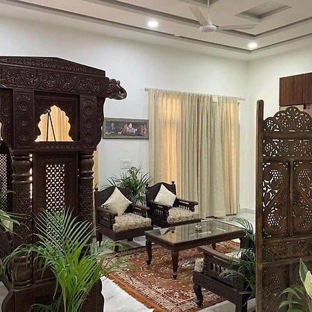 Karni Nivvas - Luxury Redefined Villa อุเดเปอร์ ภายนอก รูปภาพ