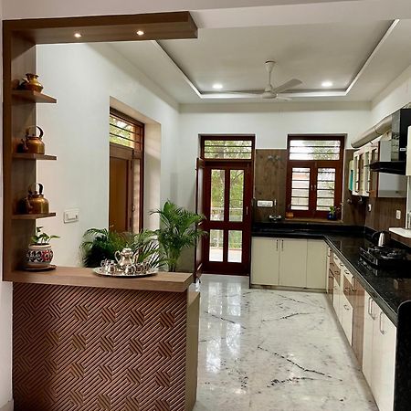 Karni Nivvas - Luxury Redefined Villa อุเดเปอร์ ภายนอก รูปภาพ