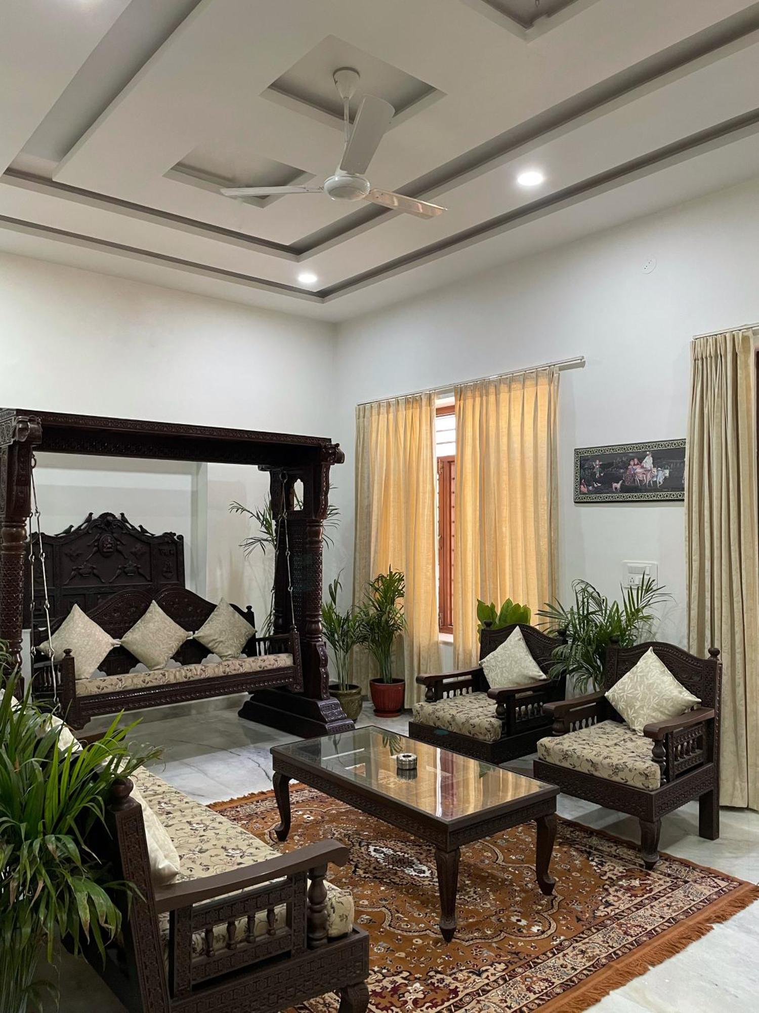 Karni Nivvas - Luxury Redefined Villa อุเดเปอร์ ภายนอก รูปภาพ