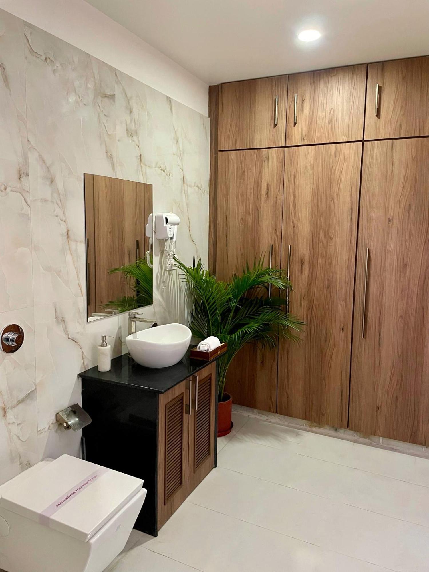 Karni Nivvas - Luxury Redefined Villa อุเดเปอร์ ภายนอก รูปภาพ