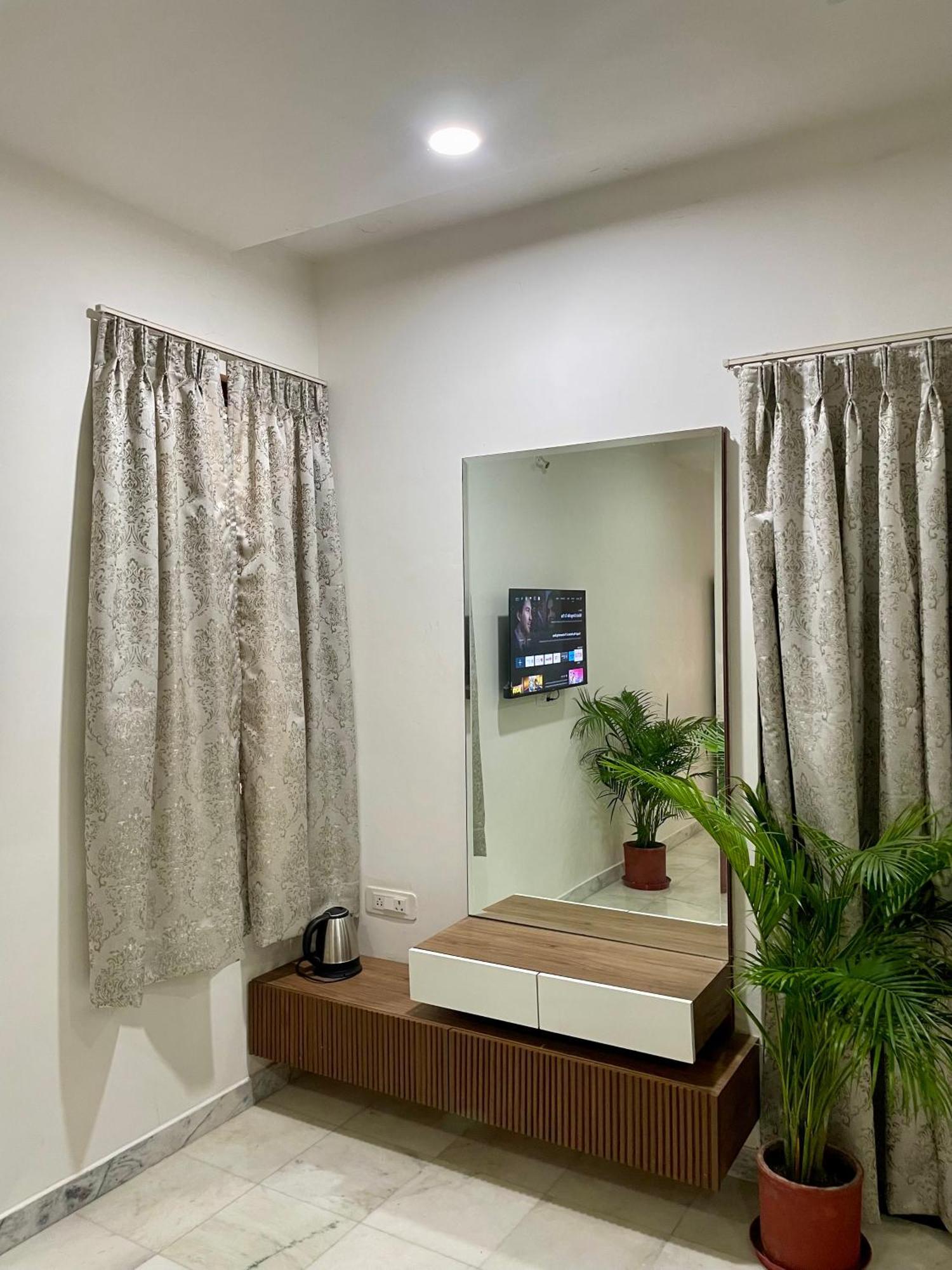 Karni Nivvas - Luxury Redefined Villa อุเดเปอร์ ภายนอก รูปภาพ